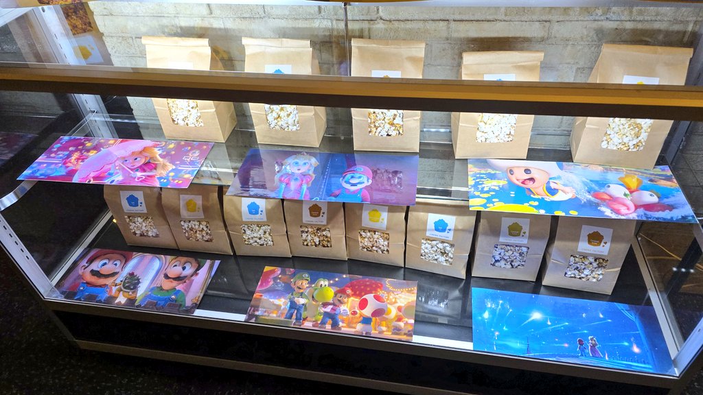 うひょ tweet media