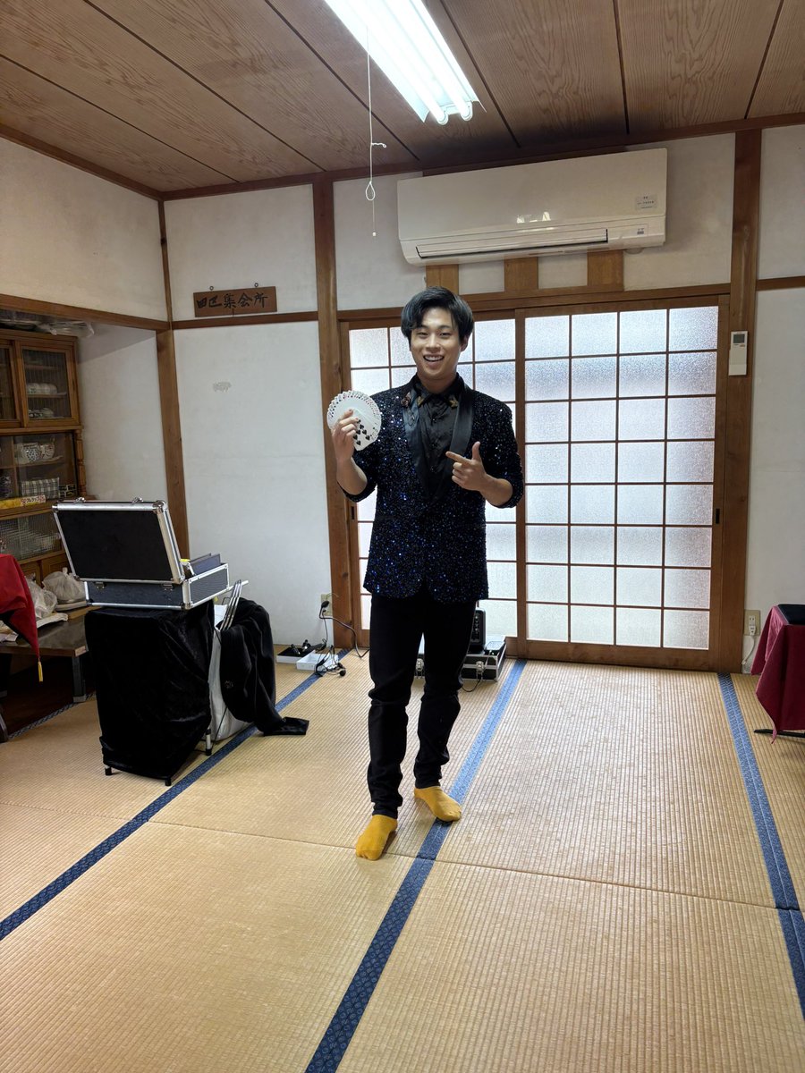 chappy_magic's tweet photo. 本日は京都府京都市の子供会イベントにて
出張マジックショーをお届けしました✨
子どもたちも最初から最後まで興味津々！
前のめりで見てくれて、たくさんの笑顔と拍手に包まれた最高の時間でした😊
https://t.co/v8PPgLNbdR
#京都イベント #京都子供会 #出張マジック
#マジックショー https://t.co/LBgNZAgGHC