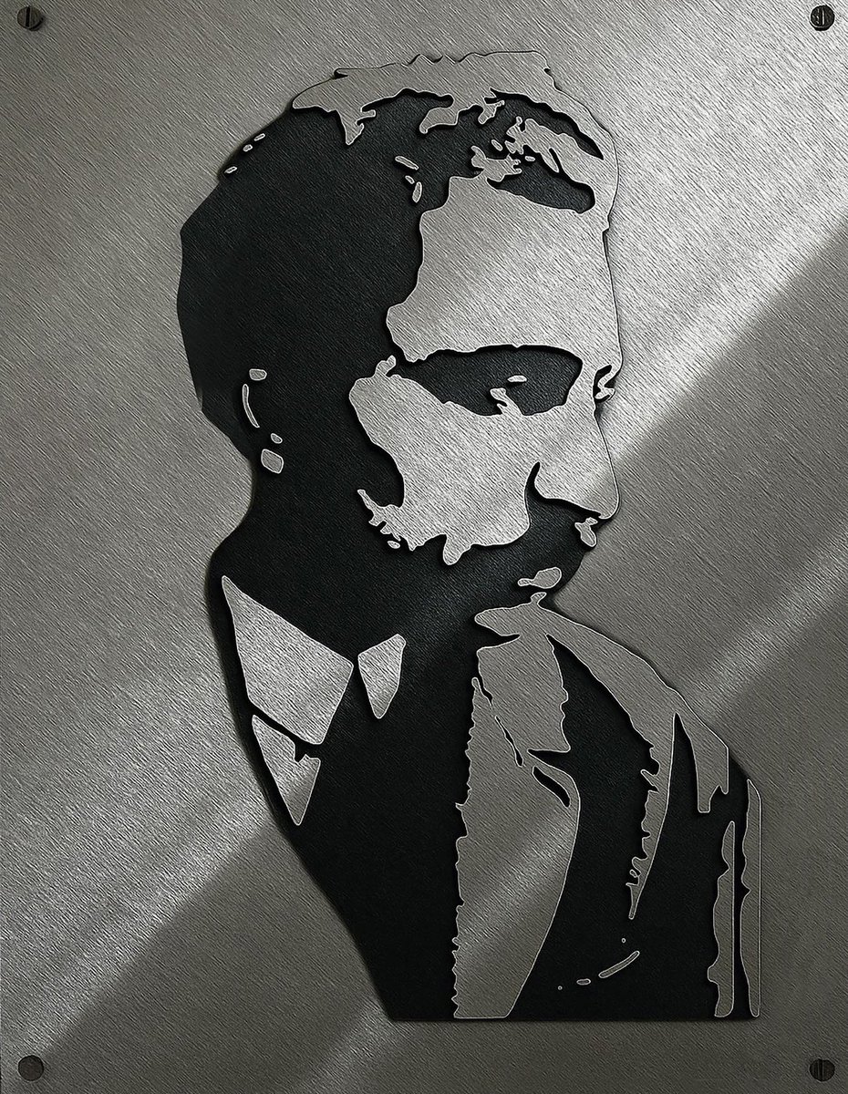Di rojek wek îro de zilamek derket, zimanek ji nû ve vejand.
Îro rojbûna Mîrê Kurmanciyê ye. Pîroz be!
Celadet Alî Bedirxan
(26.04.1893 - 15.07.1951)