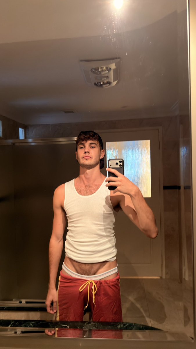 Oliver Fox 200k 🦊 tweet media