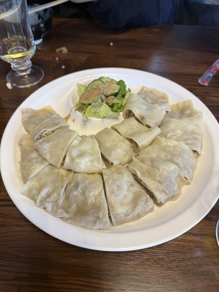 Бичээч tweet media