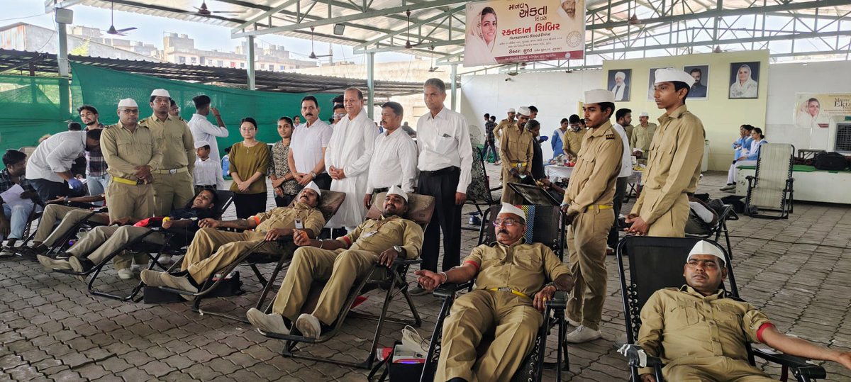 BasranOnkar's tweet photo. # Surat Sector 
A Blood donation Camp was organised by  Surat Sector at  satsang bhawan  Vadodgam Surat on  24  April 2026 under Surat Zone 30 
556 units blood  collected by Govt.Civil Hospital 'Medical college and Surat Rakat daan kender 
#DhanNirankarJi🙏🏻 https://t.co/NuHvEmY8Tm