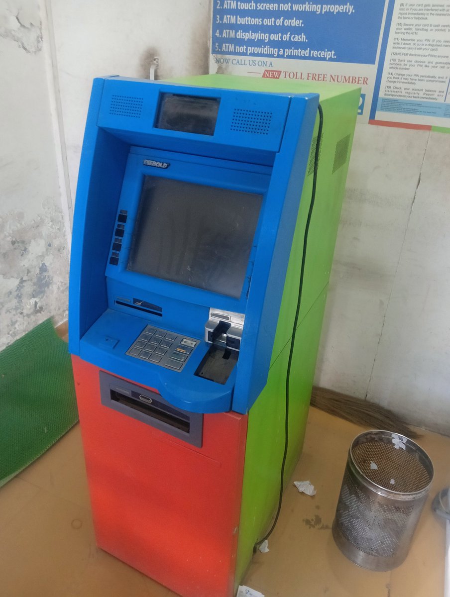 RahulCh39470006's tweet image. The J&amp;amp;K Bank ATM at Lakhanpur is currently out of service. This is causing a lot of inconvenience to the local public and travelers. Requesting the concerned authorities to look into this urgently. @JandKBank @JandKBank_Help #ATM #ServiceIssue #Kathua