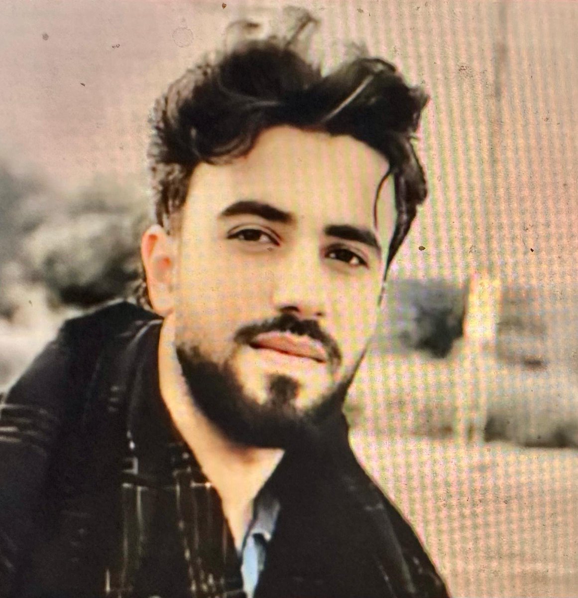 MarianoGiustino's tweet image. Impiccato Amer #Ramesh, di appena 18 anni, giovane oppositore beluci. È stato impiccato questa mattina all'alba, nell'ora della prima preghiera del mattino, al grido di Allahu Akbar, nel carcere di #Zahedan, #Iran. Era stato condannato a morte per "ribellione (baghi)", per