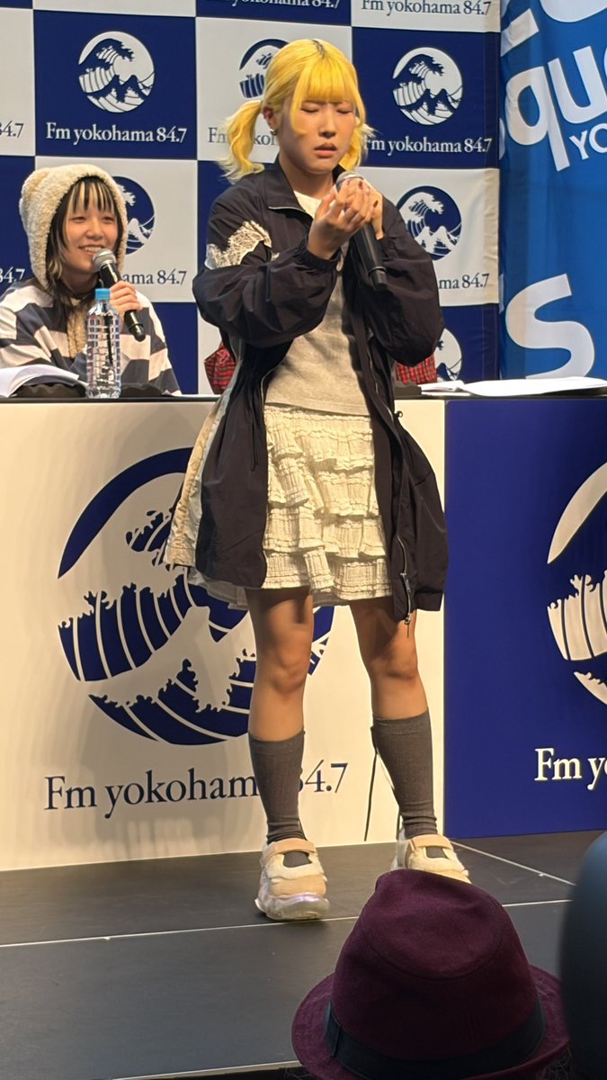 kazrino1's tweet image. 頭だけでなく全身を駆使してリスナーとのナゾナゾ対決に挑む本日のスーリン🤍
#SURING 
#PIGGS