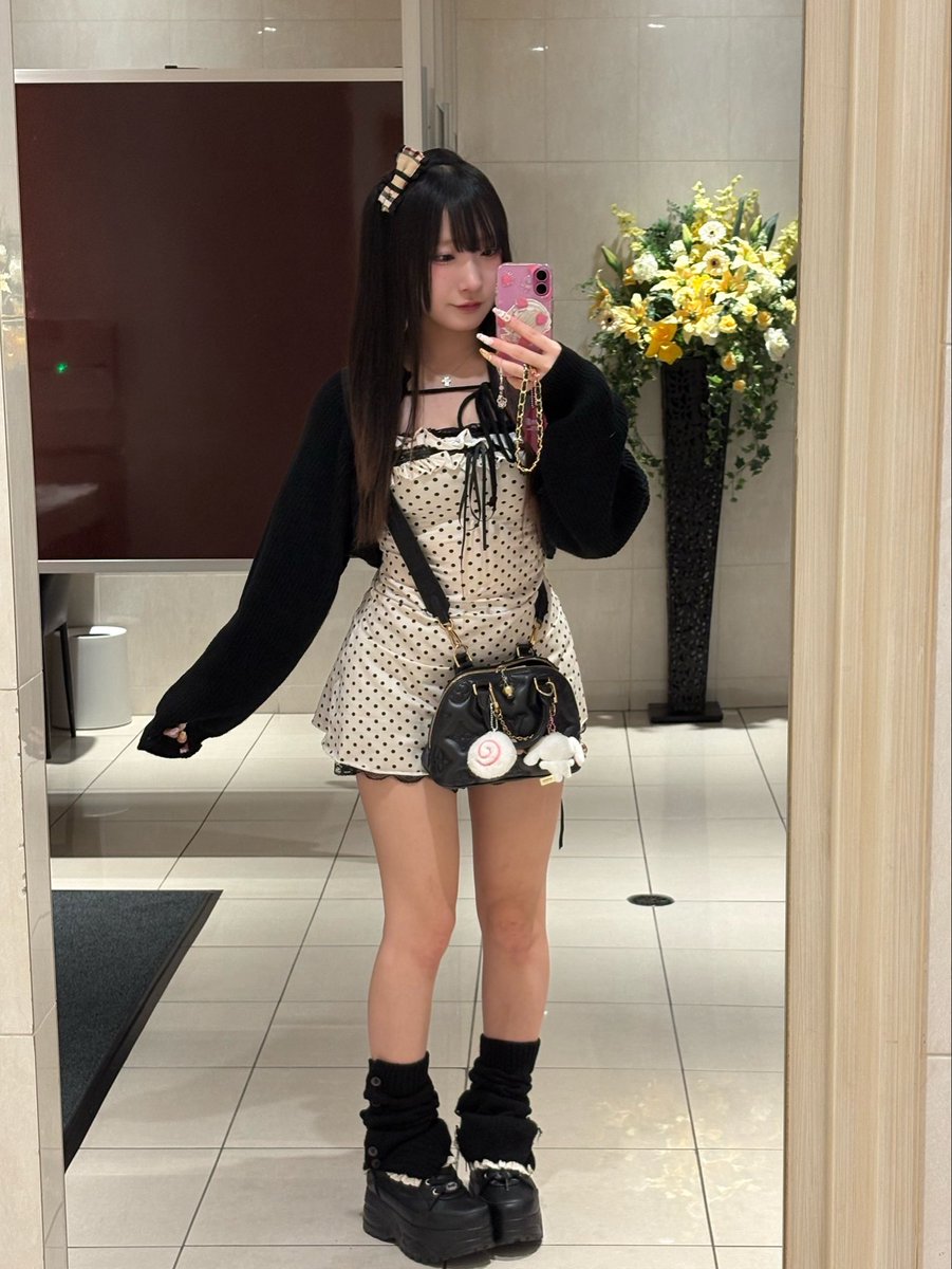 みこパイ tweet media