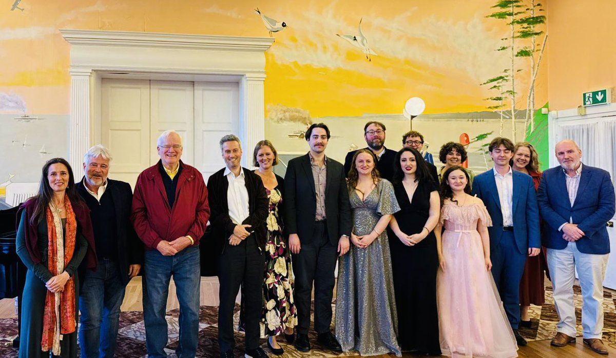Flkstnonsong's tweet photo. What a wonderful day with our Luxon Amit Singing Bursary Award singers.
Congratulations to Lucy Breakwell, Sam Britner, Veronika Veronika Barylo, Cameron Eldridge and Miranda Robertson who are our 5 recipients. Thanks to those who came! https://t.co/BS8gDxO0Vk