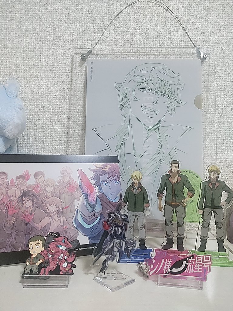rinn__r2's tweet image. C賞のクリアバルバトスは組む関係で一旦下げてクリアファイルを展示!
並べられなくてリバーシブル仕様のシノ&amp;amp;ユージンだけどとても良い✨

 #鉄血のオルフェンズ
#g_tekketsu