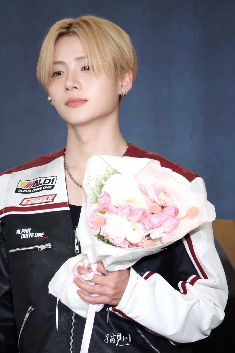 遊歩、 tweet media