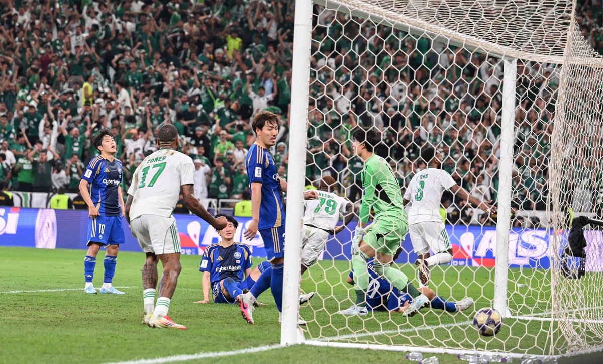 sportksanet's tweet photo. تغطية حصرية من لقاء #الاهلي_ماتشيدا ضمن نهائي #دوري_أبطال_آسيا_للنخبة بعدسة المصور خالد السفياني @k_999990 https://t.co/AHUyVPocCe