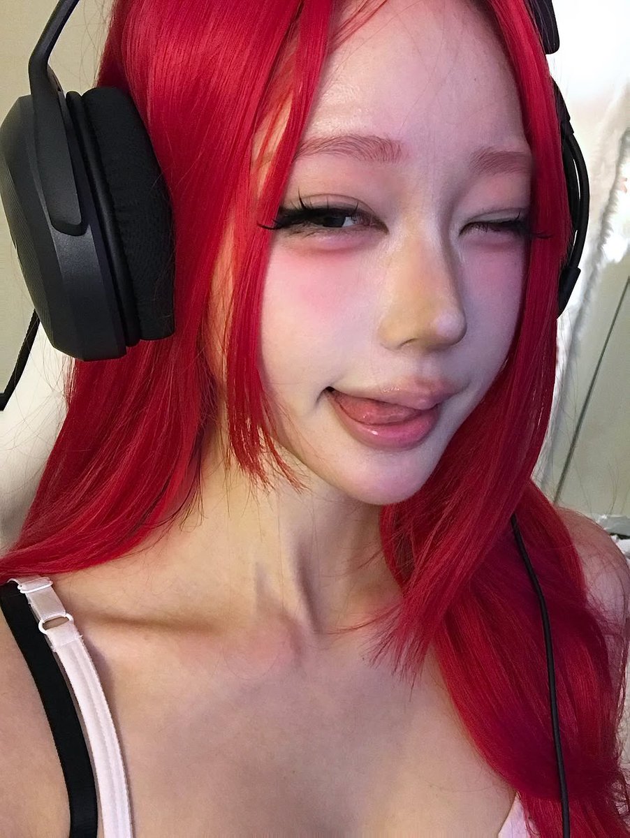 𝑅akanita Adiatma. tweet media