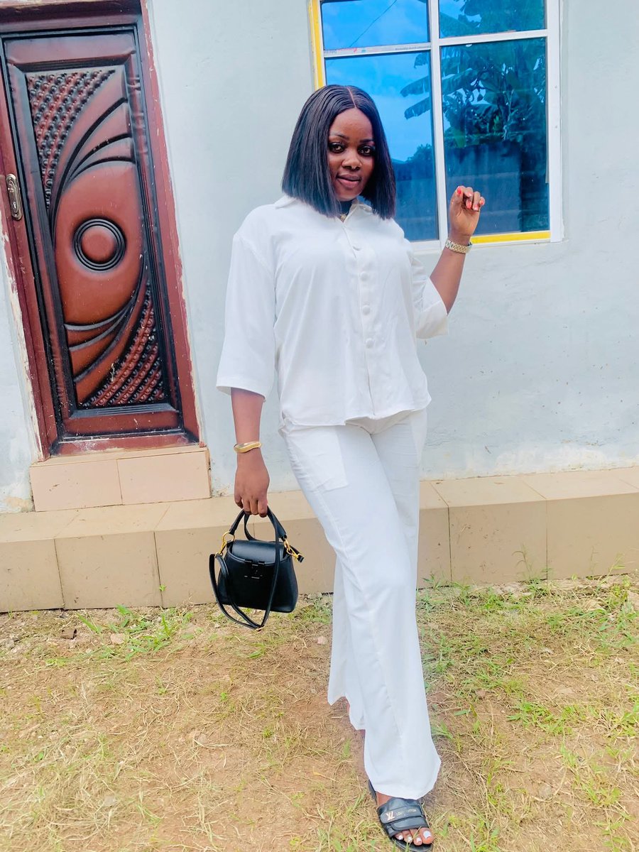 VIVIANngozika's tweet photo. Went for first service, and I'm back already. Praise God ๐
#SundayFit https://t.co/QeE4pkTOtn