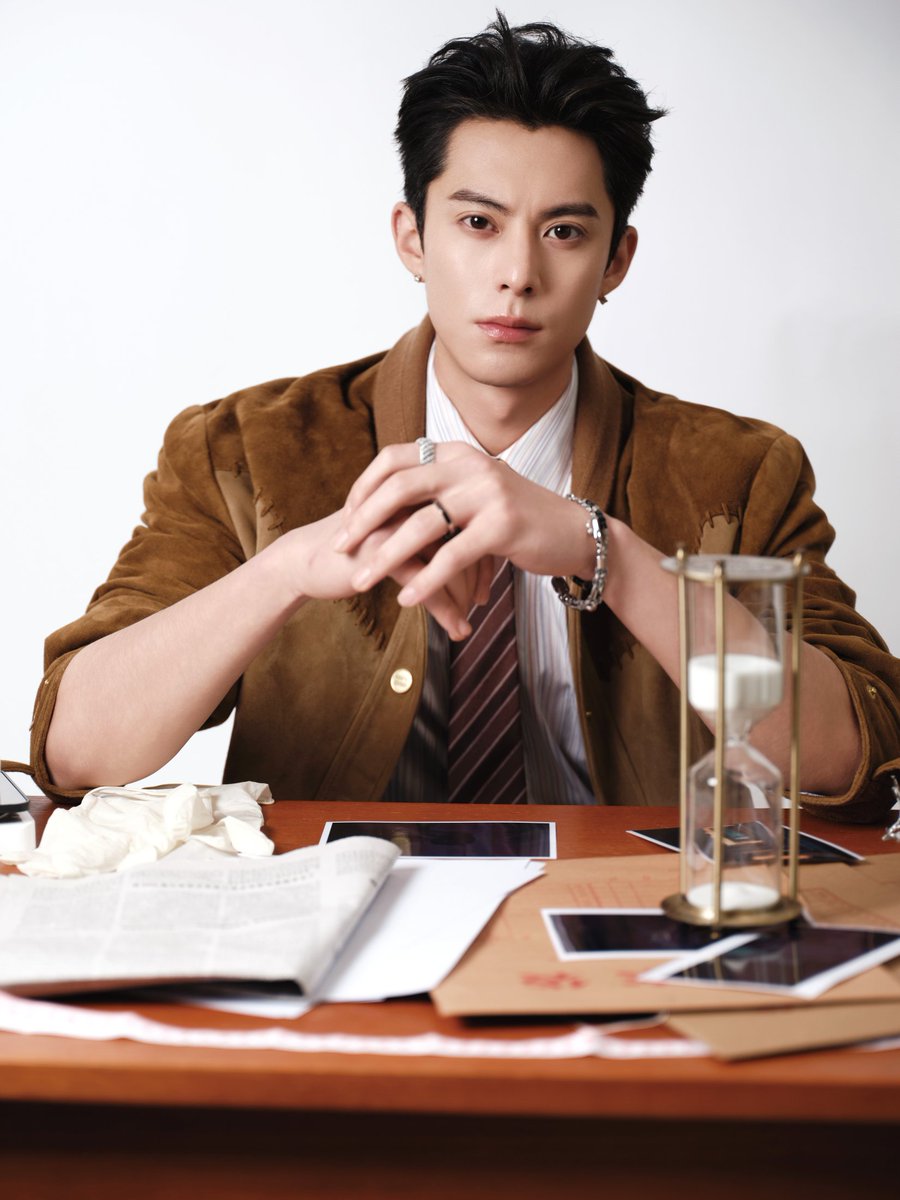 260426 #DylanWang Studio shares pre-event photoshoot images from