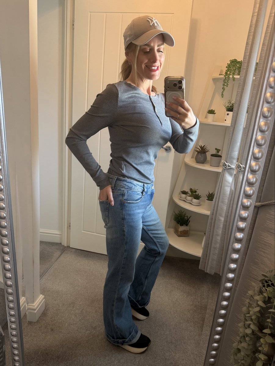 MrsF202's tweet image. Off to see friends for the day 🩶✌🏻

Have a good day folks 🥰

#Sundayvibes