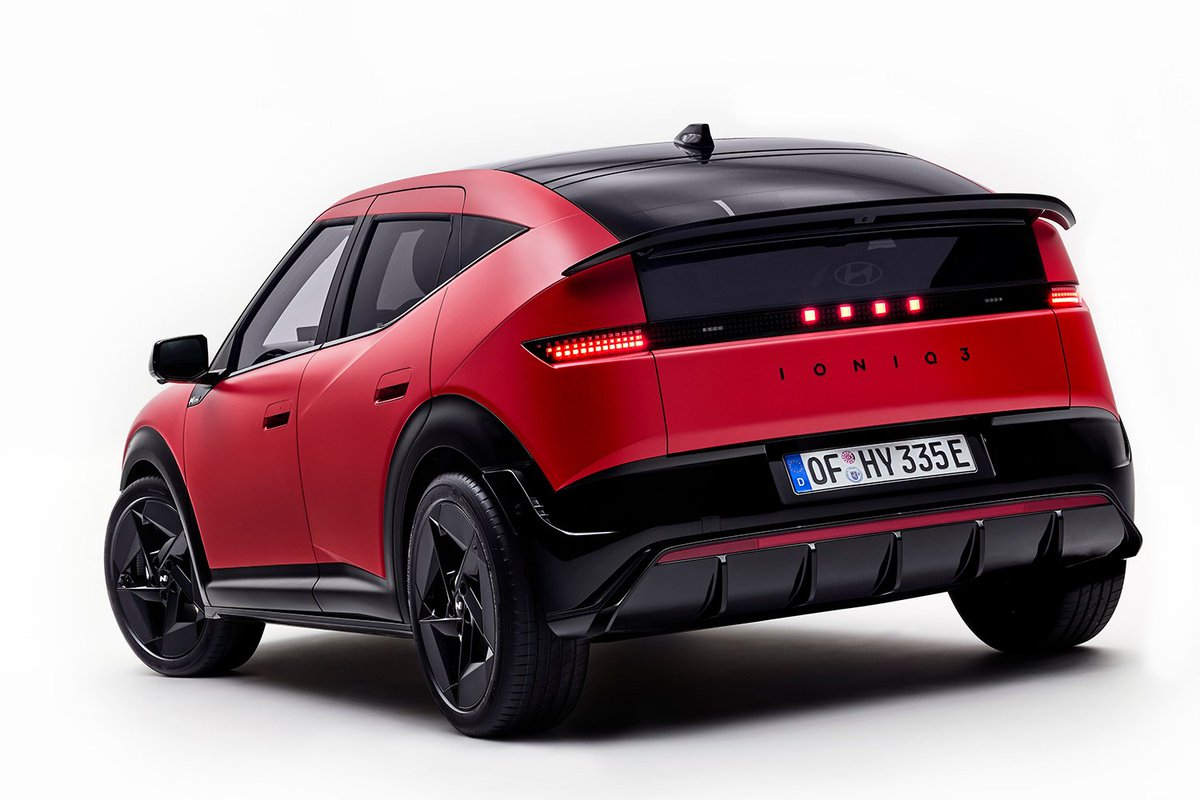 4qK06meBuSifNY0's tweet image. さすがにleafをパクリすぎじゃないか？
#leaf