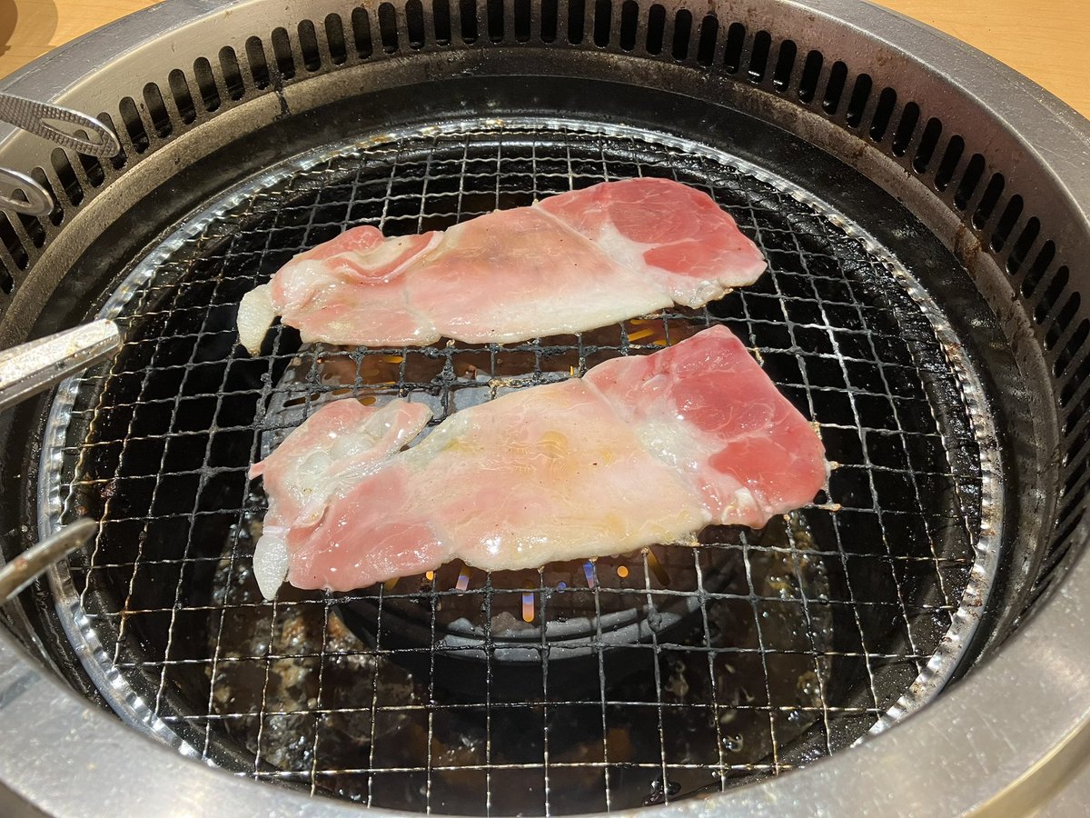 bacchiiburio's tweet photo. 焼肉きんぐに行ってきました https://t.co/6svn478lEA