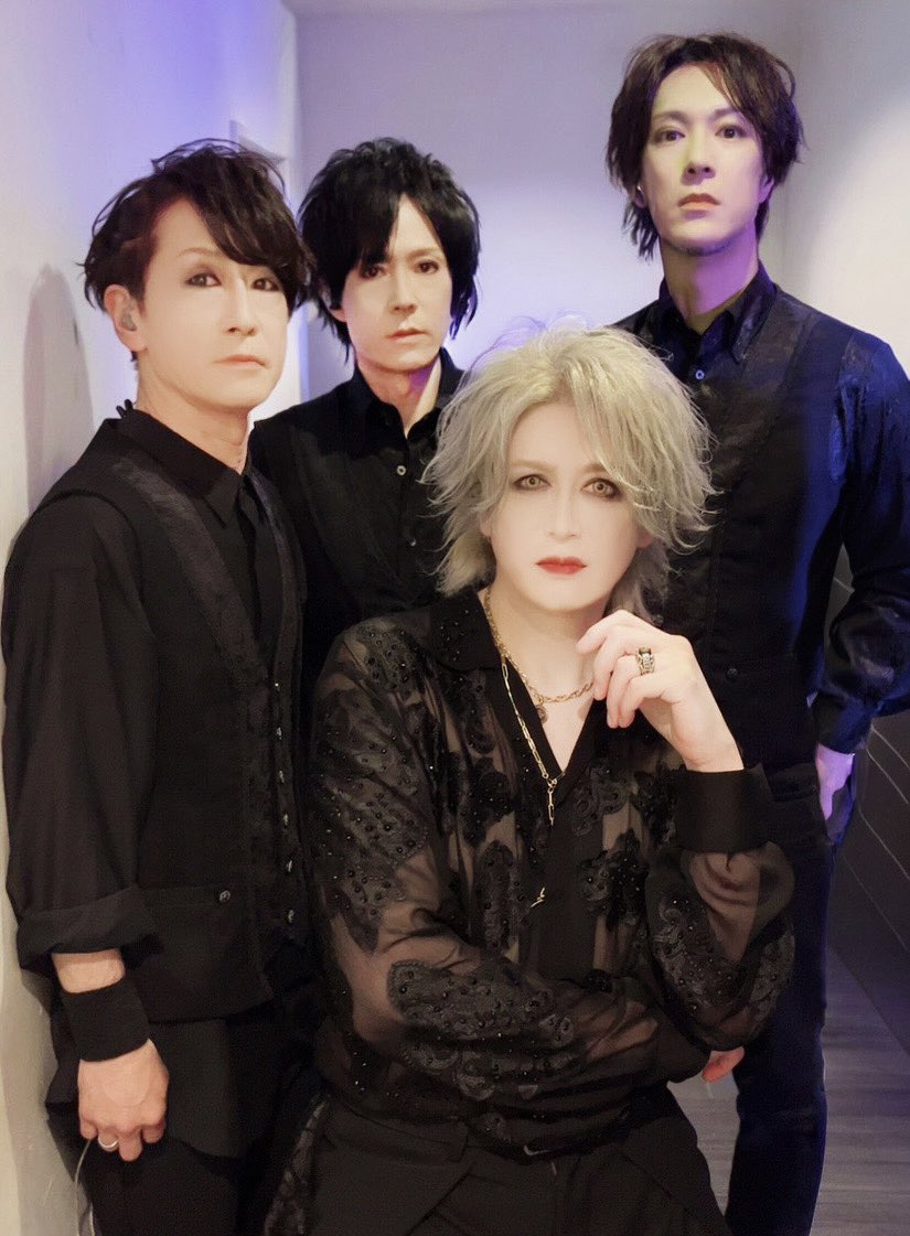ALICE IN MENSWEAR michi. tweet media