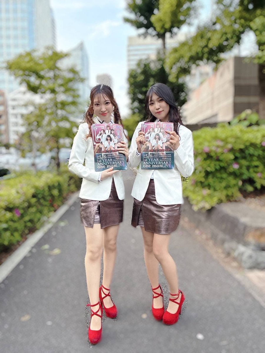 秋葉原にてBa.NOAとVo.NORIKAで
チラシ配りしてきました💖

今日出会ってくれた皆ありがとう🥰

『5月8日19時15分〜渋谷STAR LOUNGE
T-AR'S DROPワンマンライブ』

LIVEで会えるのを楽しみにしています❣️↓

liveticket.tokyo

#てぃあーず