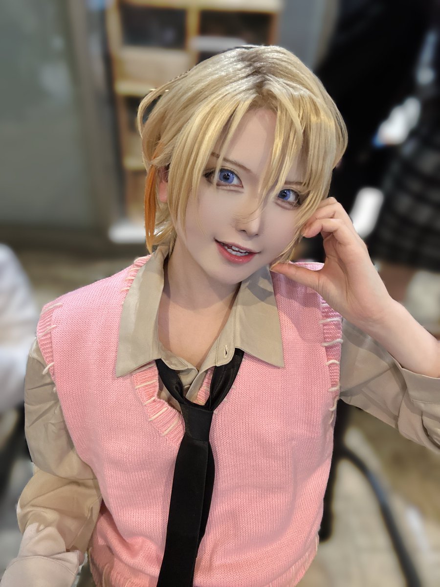 ひらこ tweet media