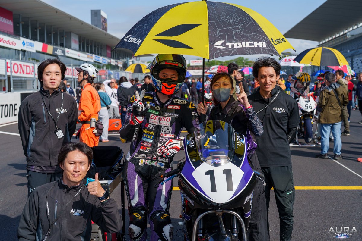 AURASPORTS_2024's tweet photo. #鈴鹿サンデーロードレース

AURASPORTSライダー
決勝レース正式結果🏁

【CBR250RR】
#28 #松本朋也 15位

【JP-SPORTS】
#11 #中川空嶺 5位 https://t.co/B13JNXpCNb