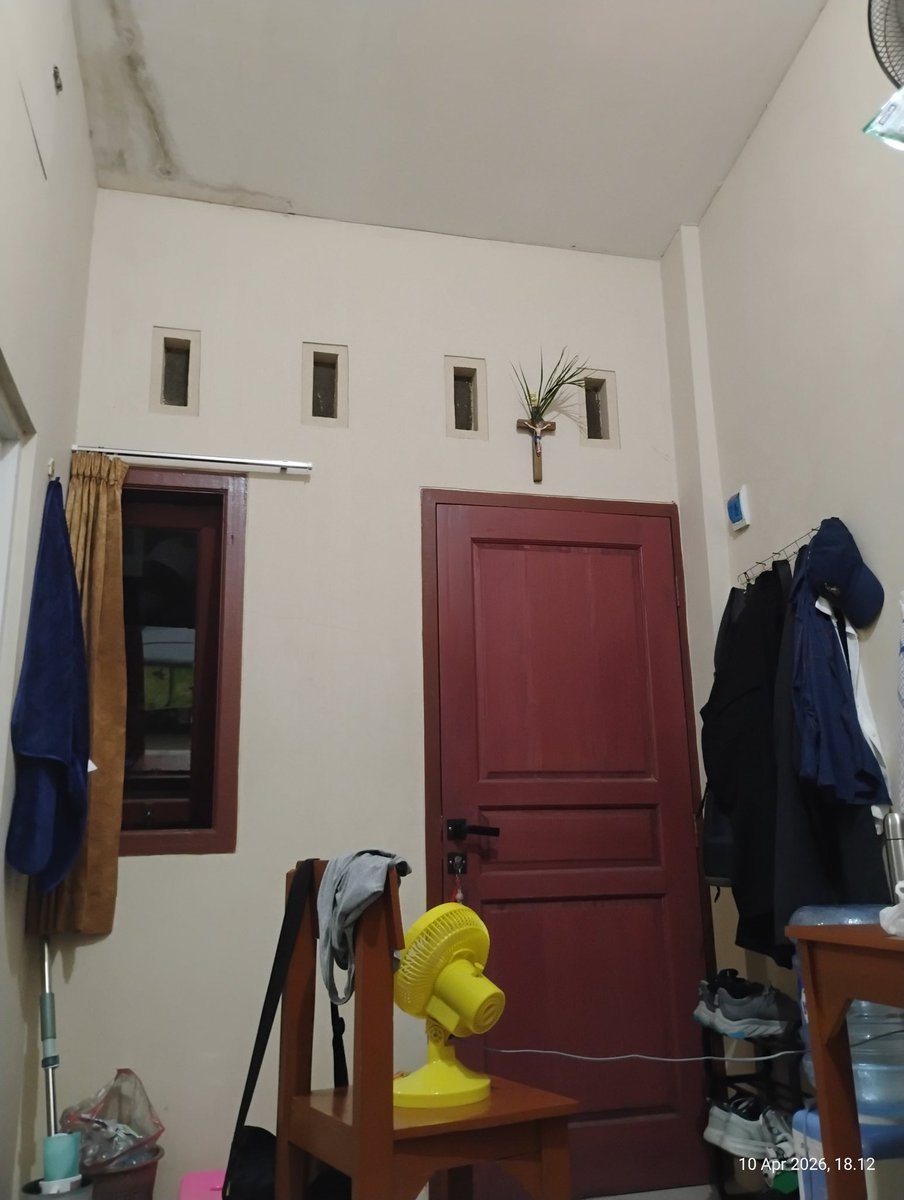 שנייזל tweet media