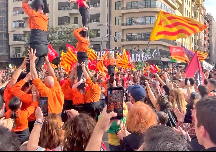 valencia_unida's tweet image. 🔴 Lo d'ahir en #Valéncia i #Picassent no és progressisme, ni valencianisme, ni és representatiu de Valéncia o dels valencians.

✅ Catalanisme és fascisme, lo d'esta gent subvencionada per Catalunya és violència contra els valencians i la nostra voluntat i forma de ser i viure.