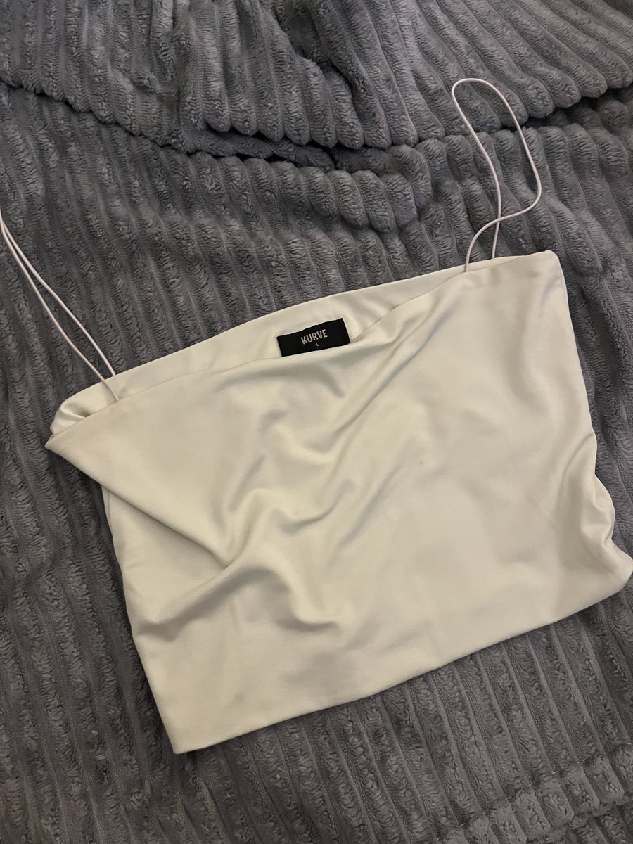 jenococomelon's tweet image. wts, selling preloved item! 
- serious buyer only! 
- bisa oren 🍊
- condition &amp;amp; try on chat! 
- price already include admin + packaging 
#preloved #malang