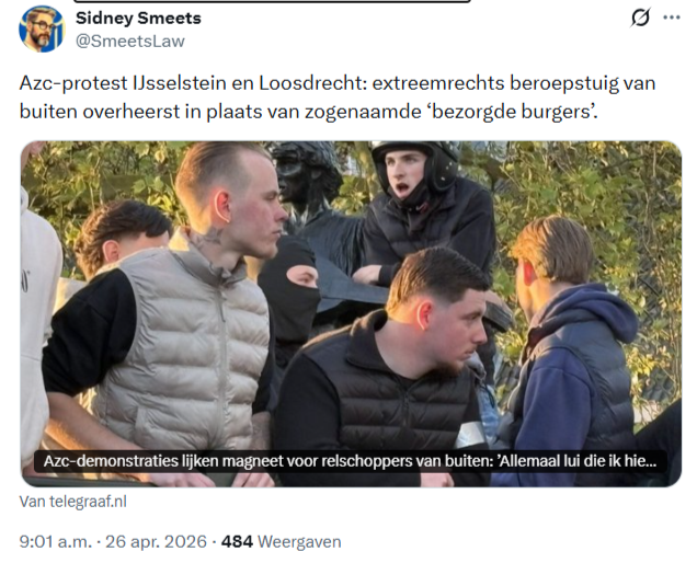 Kijk hypocriet links hier <a href="/SmeetsLaw/">Sidney Smeets</a>. Toen jouw vrienden universiteiten afbraken wat 1.5 miljoen ging kosten, mensen dreigen, vuurwerk gebruikte en ander geweld was je nergens te bespeuren. Hypocriet links komt weer onder die stoeptegel uit. #hypocrietlinks