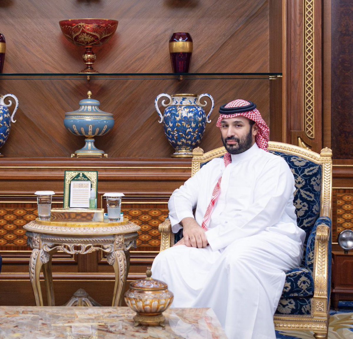 DrAlramdy's tweet photo. #رؤية_السعودية_2030 ،التي أقرّها خادم الحرمين الشريفين الملك سلمان بن عبدالعزيز -حفظه الله-،تمثل نموذجًا عالميًا للتنمية المستدامة قائمًا على الأرقام والنتائج الملموسة، وتتحقق خطواتها بثقة بقيادة سمو #ولي_العهد الأمير محمد بن سلمان -حفظه الله-مسيرة طموحة تصنع المستقبل للوطن. https://t.co/EgYGCiFBom