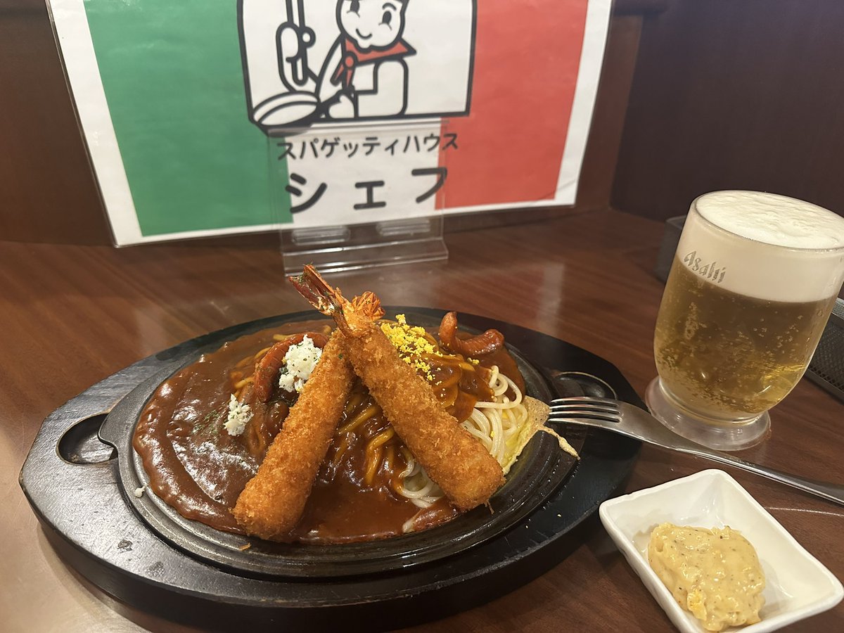 zoozoosick's tweet photo. なぬ？！澤田修さんだ！！ 
そしてあんかけスパ！！シェフ！！🍝
写真からわかるオサムッシュ感w
おなかすいた！
#urlifestylecollege #crvt778 #realrocks https://t.co/63m7eqwold