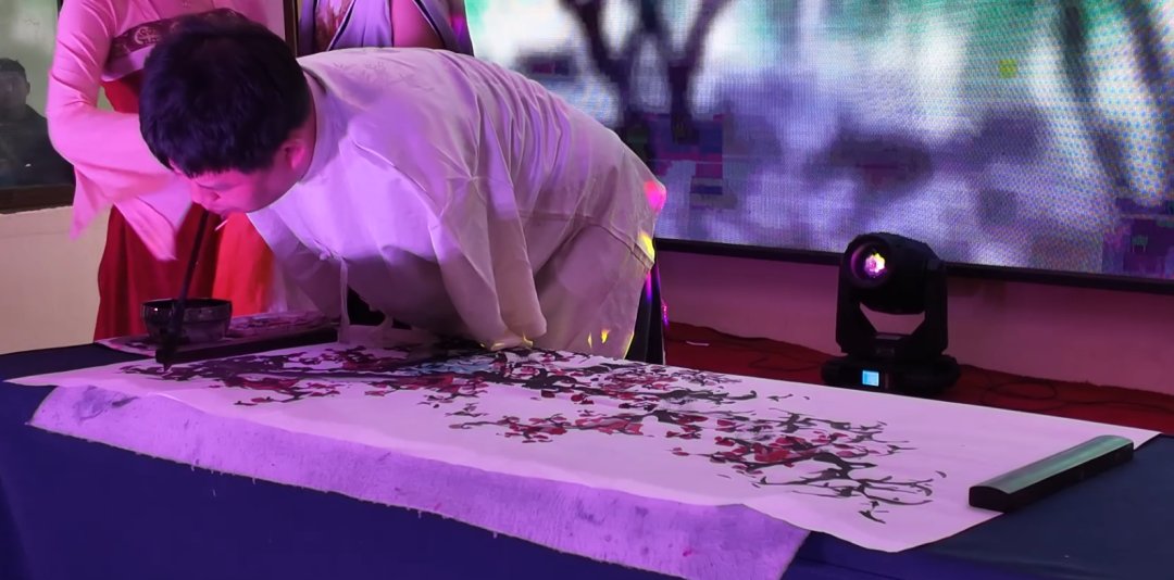 TibetNews11's tweet image. La mattina del 25 aprile, la compagnia artistica per persone con disabilità Yanzhao, con sincera partecipazione e profondo affetto, ha portato in scena a Shigatse lo #spettacolo culturale