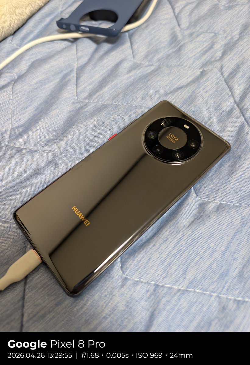 Muyuku0210's tweet image. Androidの会かっさーのHuaweiかっこよすぎんか？#Huawei　#スマホ