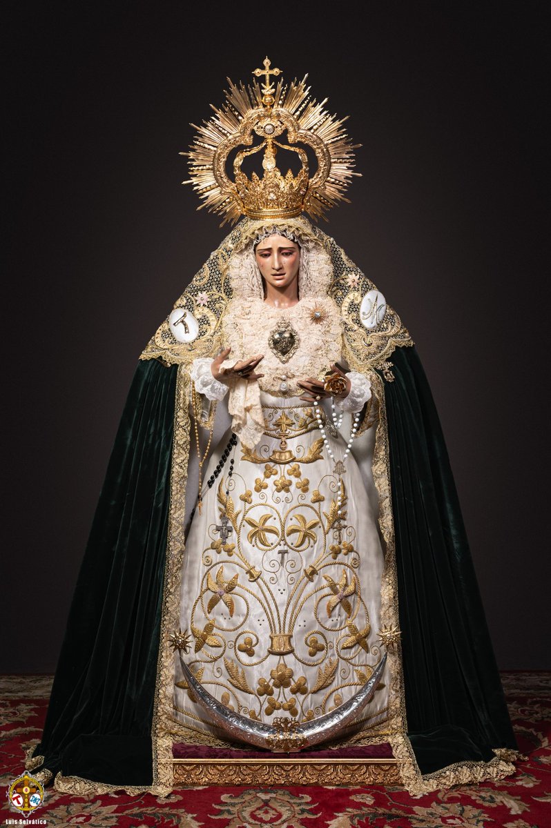 HDesamparados's tweet photo. 🔴 Ante la inminente llegada de un nuevo mes de mayo, Nuestra Señora de los Desamparados se encuentra ya ataviada de cara a los Solemnes Cultos que celebraremos en su honor.

📸 Accede a la galería completa en https://t.co/8LqY7xAb1t

#BurdeosyOro https://t.co/kC9k8LfZcM