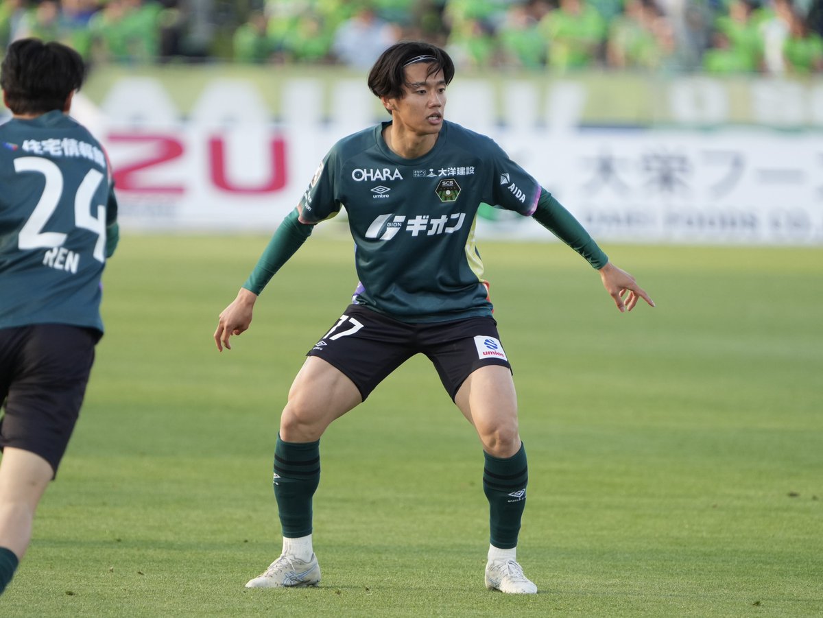 ブッキー tweet media