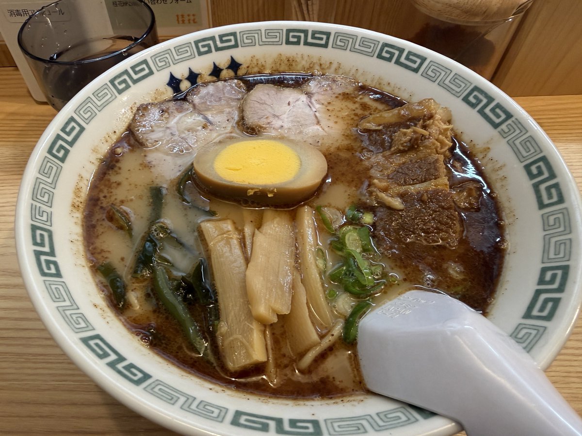 おびーか tweet media