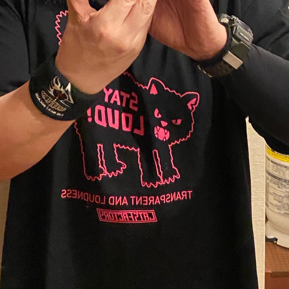 OkageBarの中のおじさん（アガベ畑でつかまえて） tweet media