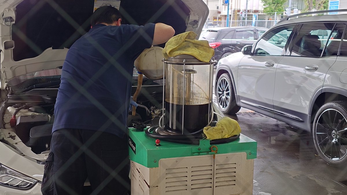 RLievalLjuende's tweet image. オイル交換がてら秋葉原とかドライヴ
#maserati
#ghibli