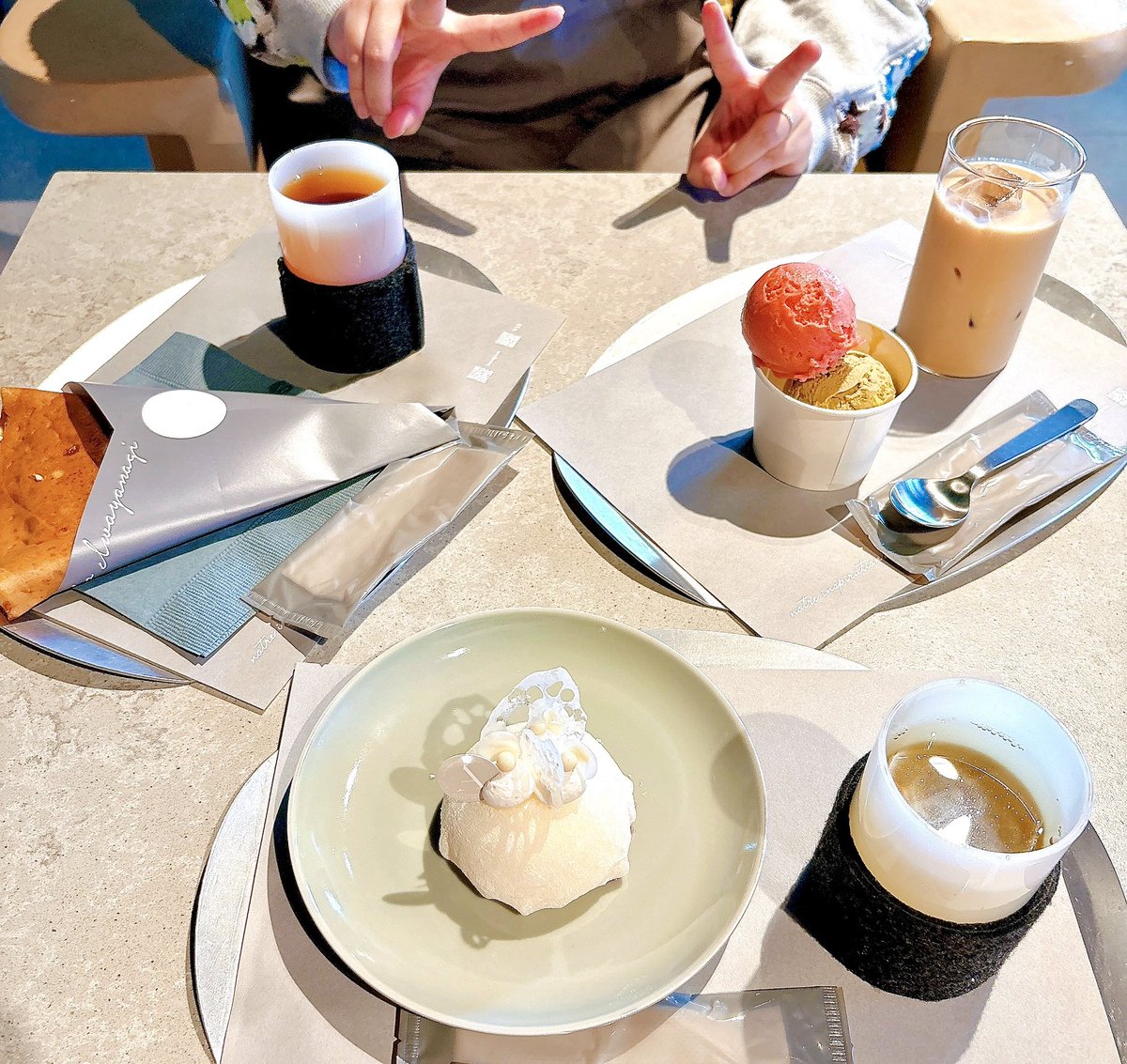 あさだみほ tweet media