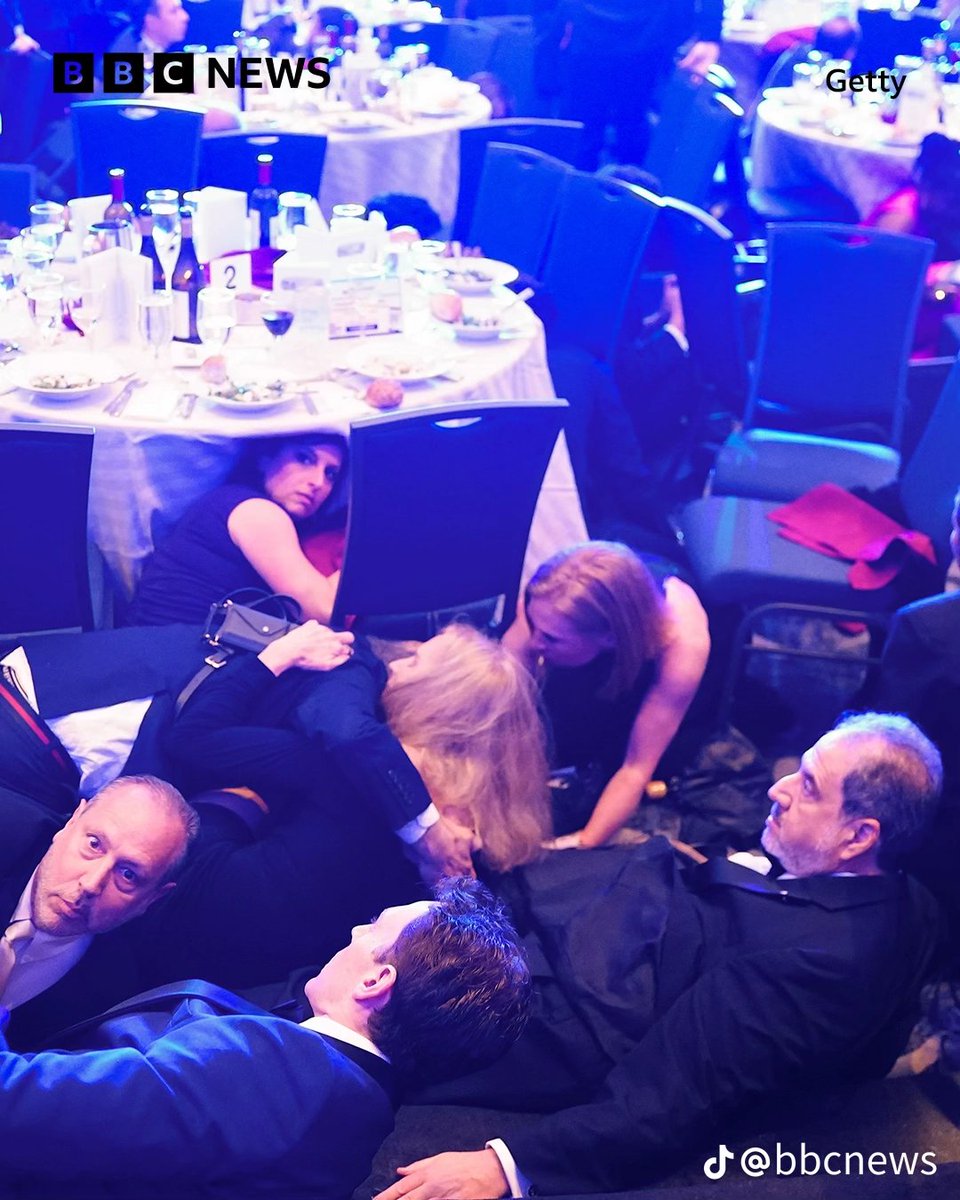 clan·des·tine 📴 tweet media