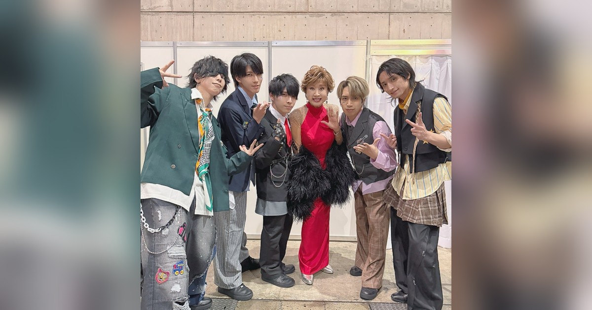 STREAMER PRESS by ELEGELA tweet media