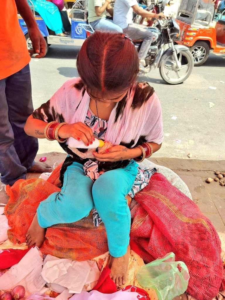 Scenes from Old Delhi/Sadar today:
- Gondi fruits! Apparently, edible!!

- Falsa fruits!

-  Kachra (काचरा), the round cucumbers!

- Dried Chana leaves, to be cooked with some lentil(Masoor)!

- A lady with a roadside shop, feeding a kitten she found near railway tracks!