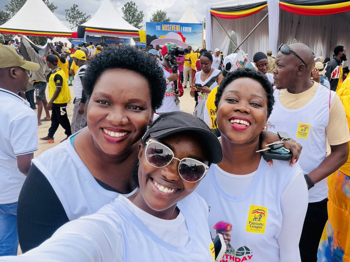 NatashaAhereza's tweet photo. From the Youth League of NRM,
we are grateful that many young people turned up for the #RunForHope, and we thank the birthday boy, General Muhoozi Kainerugaba, for not only inspiring them but also mentoring them to become better leaders for Uganda.
#HappyBirthdayMK https://t.co/DXXuice127