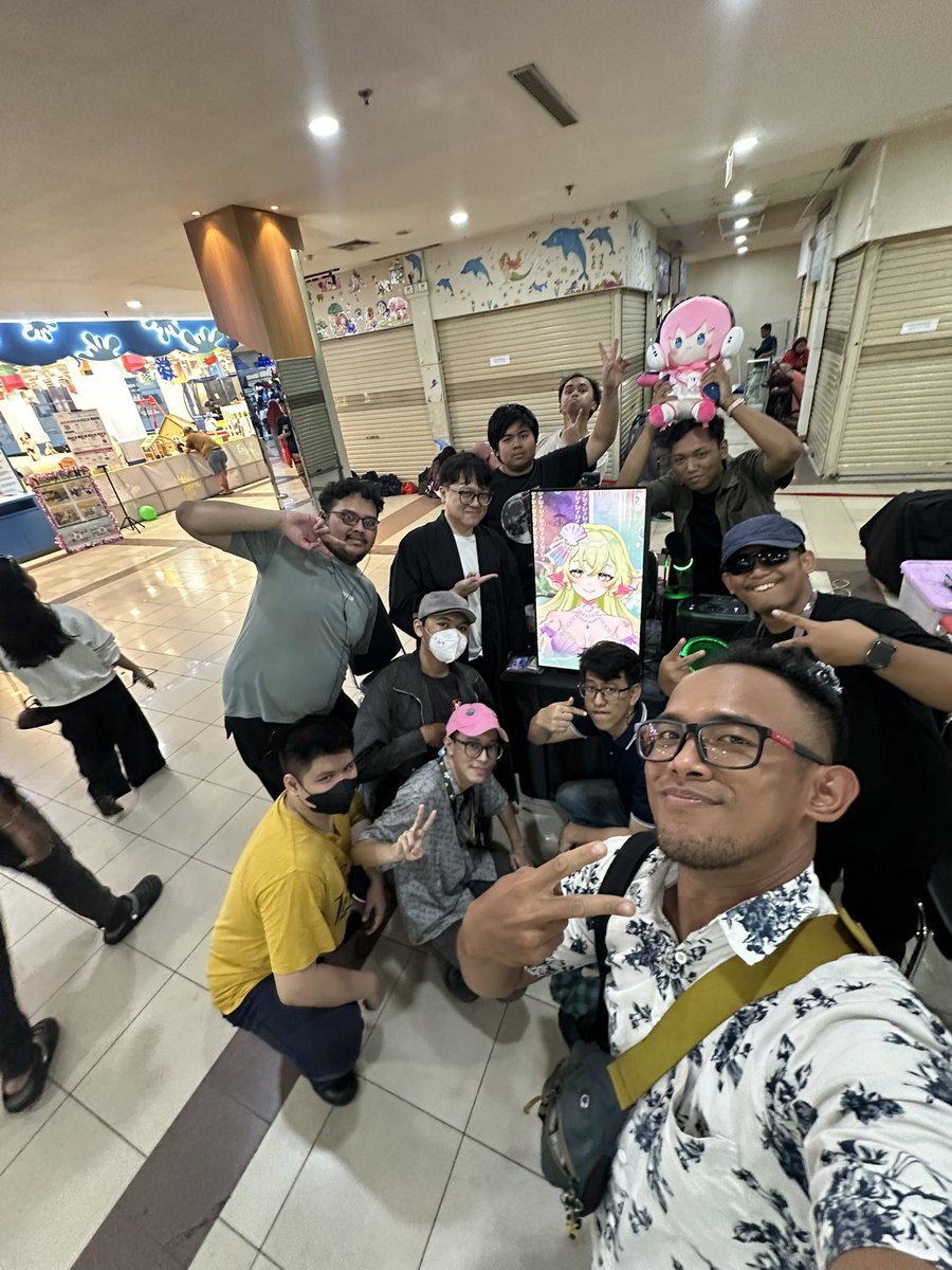 Kebun Stroberi tweet media