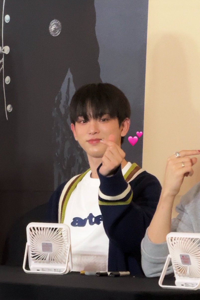 yangroong's tweet photo. 근황 https://t.co/EMqtFrWVJr