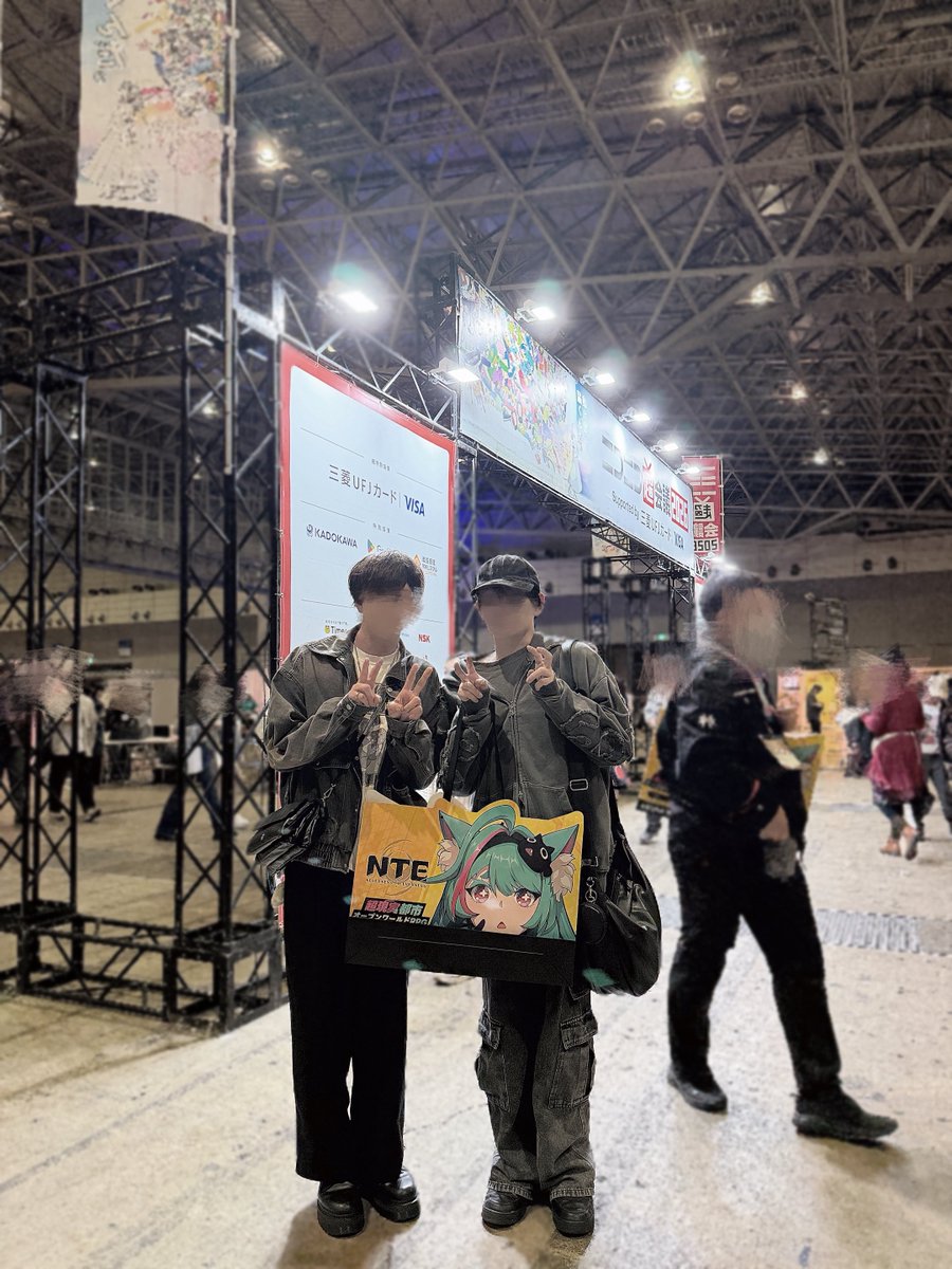 ᴛᴇᴇ. tweet media