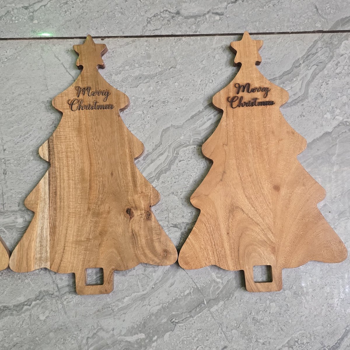 GaniImpex's tweet image. Christmas Tree Shape Wood &amp;amp; Epoxy Board 🎄✨
Handmade | Food-safe | Unique design
Perfect for serving &amp;amp; gifting this holiday season 🎁
MOQ: 50 pcs
Custom designs available
Worldwide shipping
DM for bulk orders 📩
#Christmas #ServingBoard #Epoxy #Handmade #HolidayGifts #BulkOrder