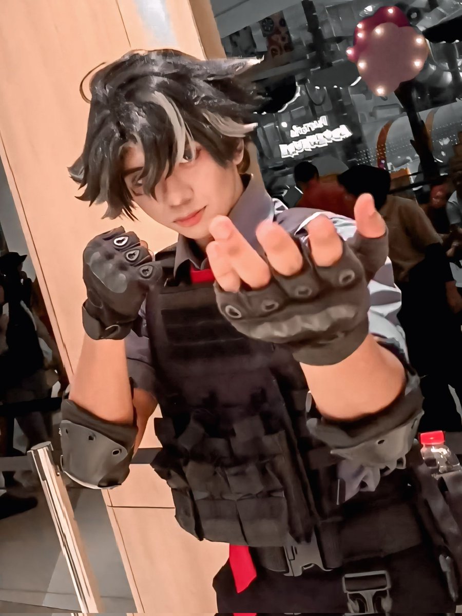 nopal_alam's tweet image. 【𝟐𝟎𝟐𝟒-𝟎𝟒-𝟐𝟏】
#wriothesley #wriothesleycosplay #tactical #tacticalcosplay #cosplay