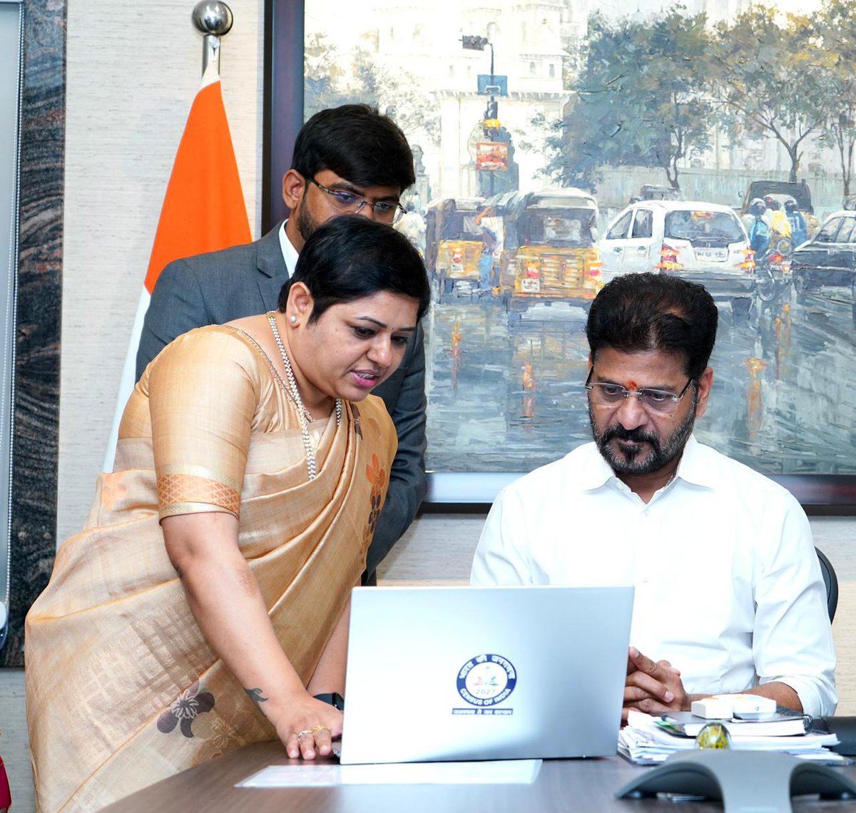 revanth_anumula's tweet photo. జనగణన( Census 2027)లో భాగంగా సెల్ఫ్ ఎన్యుమరేషన్( Self-Enumeration) కార్యక్రమంలో పాల్గొన్నాను. వెబ్ సైట్ ద్వారా నా వివరాలను నమోదు చేసుకున్నాను. ప్రజలందరు జనగణనలో భాగస్వాములు కావాలని కోరుతున్నాను. 

ఈ కార్యక్రమంలో డైరెక్టరేట్ ఆఫ్ సెన్సస్ ఆపరేషన్స్ డైరెక్టర్ శ్రీమతి భారతి హోళికేరి, జీహెచ్ఎంసీ కమిషనర్ శ్రీ RV కర్ణన్, జాయింట్ ప్రిన్సిపల్ సెన్సస్ ఆఫీసర్ శ్రీమతి ప్రియాంక ఆల, I&PR కమిషనర్ శ్రీమతి సీహెచ్. ప్రియాంక, ఇతర ఉన్నతాధికారులు పాల్గొన్నారు.

#Census2027 #SelfEnumeration #Janaganana #DigitalIndia #ParticipateInCensus