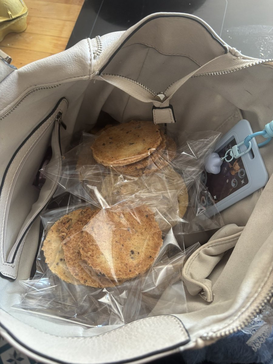 KCBS Suz3lys ₊˚ Miss KCookies tweet media