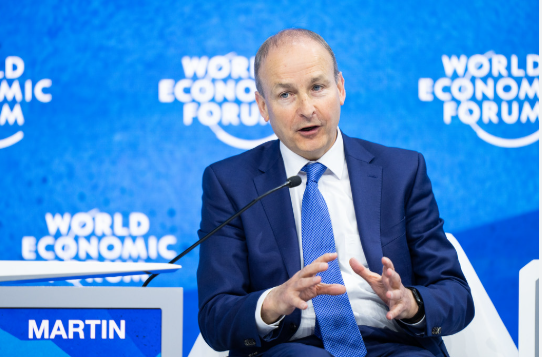 Maximil86429959's tweet image. The man who said that he wants nothing to do with a backward-looking idea of Irish sovereignty, has the outright audacity to attended commemorations for the 1916 Easter Rising, in which brave patriotic Irishmen died so Éire could be a sovereign nation. #Traitor #Quisling 👇👇👇